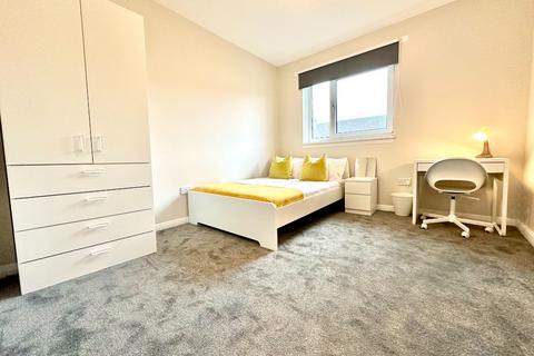 undefined, West Pilton Gardens, Pilton, Edinburgh, EH4