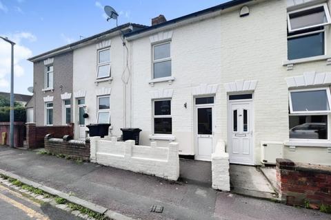 2 bedroom terraced house to rent, Andover Street, Swindon, SN1 5HX