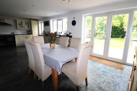 41 Maple Avenue, Upminster, RM14 2LF