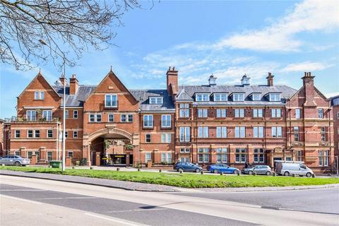 Post Office Square, London Road, Tunbridge Wells, Kent, TN1