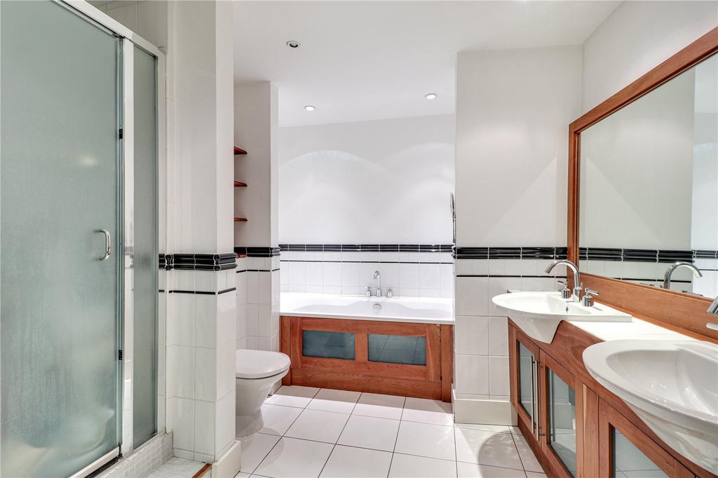 En Suite Bathroom