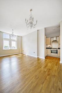 2 bedroom flat to rent, Glengall Road London NW6