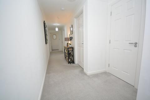 2 bedroom flat for sale, Mauchline Road, Hurlford, Kilmarnock, KA1
