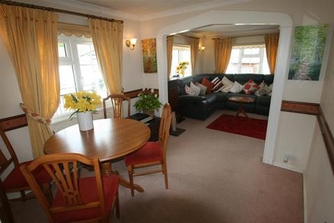 2 bedroom park home for sale, Kaysland Park, West Kingsdown, Sevenoaks, Kent