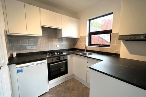 1 bedroom flat for sale, Gresham Road, Surrey TW18