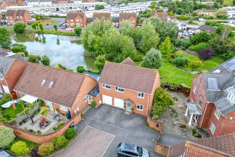 3 bedroom link detached house for sale, Bristol Road, Highbridge, Somerset, TA9