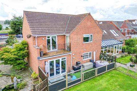 3 bedroom link detached house for sale, Bristol Road, Highbridge, Somerset, TA9