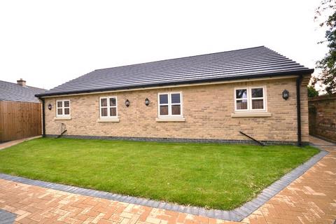 2 bedroom bungalow for sale, Whitmore Street, Peterborough PE7