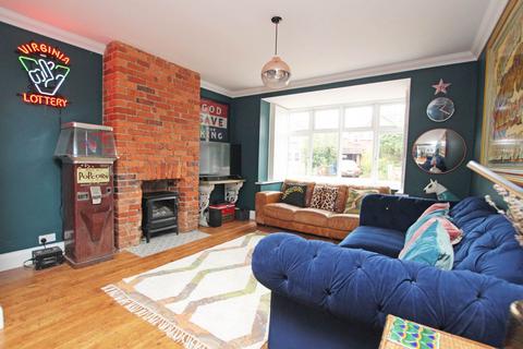 3 bedroom semi-detached house for sale, Ringwood Road, Eastbourne, BN22 8TB