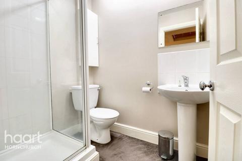 3 Dorian Road, Hornchurch, RM12 4AW