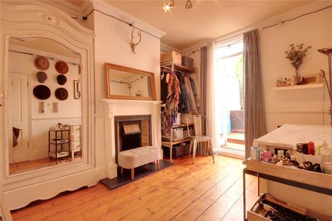 59 Medcalf Road, Enfield, EN3 6HJ