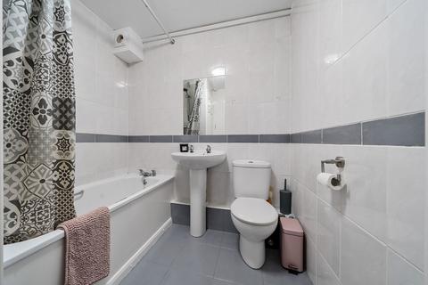 10 Carmichael Way, Basingstoke, RG22 4NJ