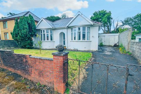 2 bedroom detached bungalow for sale, Mynyddygarreg, Kidwelly, Carmarthenshire.