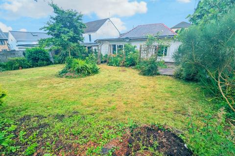 2 bedroom detached bungalow for sale, Mynyddygarreg, Kidwelly, Carmarthenshire.