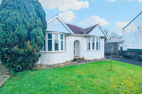 2 bedroom detached bungalow for sale, Mynyddygarreg, Kidwelly, Carmarthenshire.