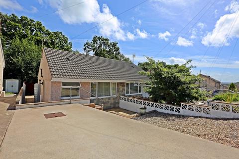 2 bedroom semi-detached bungalow to rent, Heol Seward, Pontypridd CF38