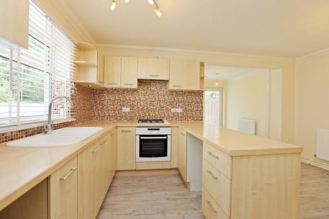 2 bedroom semi-detached bungalow to rent, Heol Seward, Pontypridd CF38
