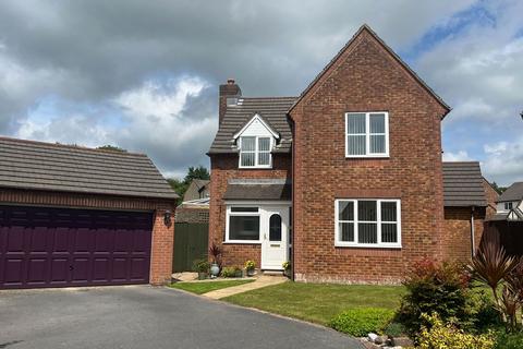 4 bedroom detached house for sale, Lydford Close, Ivybridge PL21