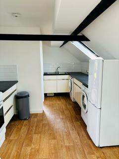1 bedroom maisonette to rent, Beech Hill Road,  Spencers Wood,  RG7