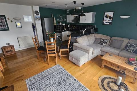 2 bedroom apartment for sale, at Sumner Road, London, London SE15