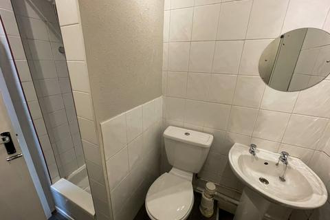 1 bedroom in a house share to rent, Adelaide Road, L7 8SQ,