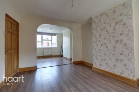 2 bedroom terraced house for sale, Salisbury Road, Luton