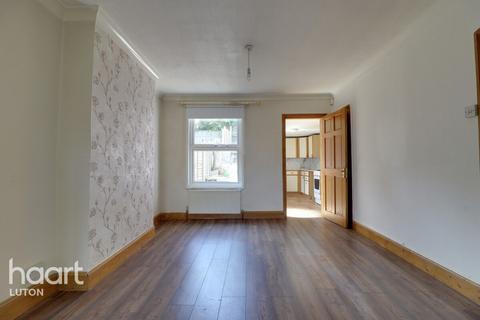 2 bedroom terraced house for sale, Salisbury Road, Luton