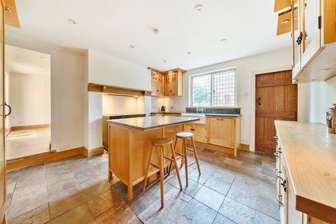 6 bedroom detached house to rent, Claydon Lane, Chalfont St. Peter, Gerrards Cross, Buckinghamshire, SL9