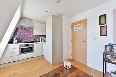 1 bedroom flat to rent, Haydons Road, Wimbledon, London, SW19