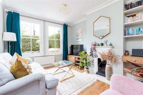 2 bedroom flat for sale, Warner Road, Walthamstow, London, E17