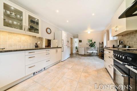 3 bedroom detached bungalow for sale, Lonsdale Cresent, Hingham