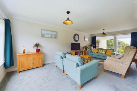 2 bedroom flat for sale, Carlisle Road, Eastbourne