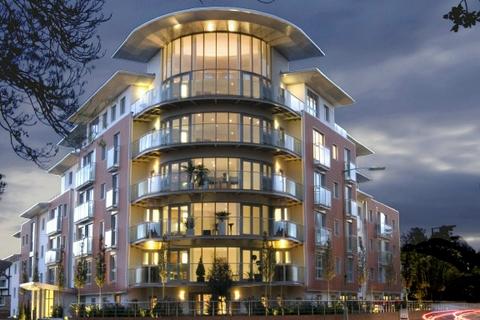 2 bedroom flat for sale, WOKING