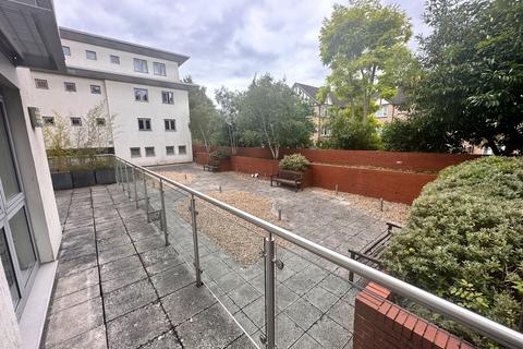 2 bedroom flat for sale, WOKING