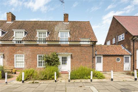 3 bedroom terraced house for sale, Parkway, Welwyn Garden City, Hertfordshire