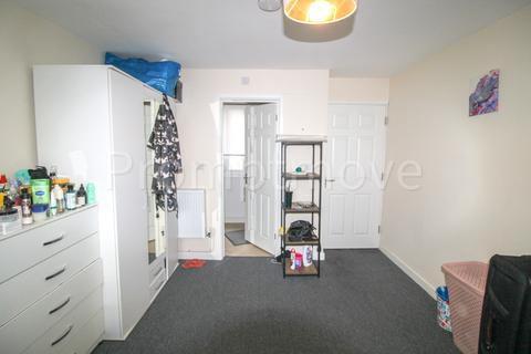 House share to rent, Midland Road Luton LU2 0BL