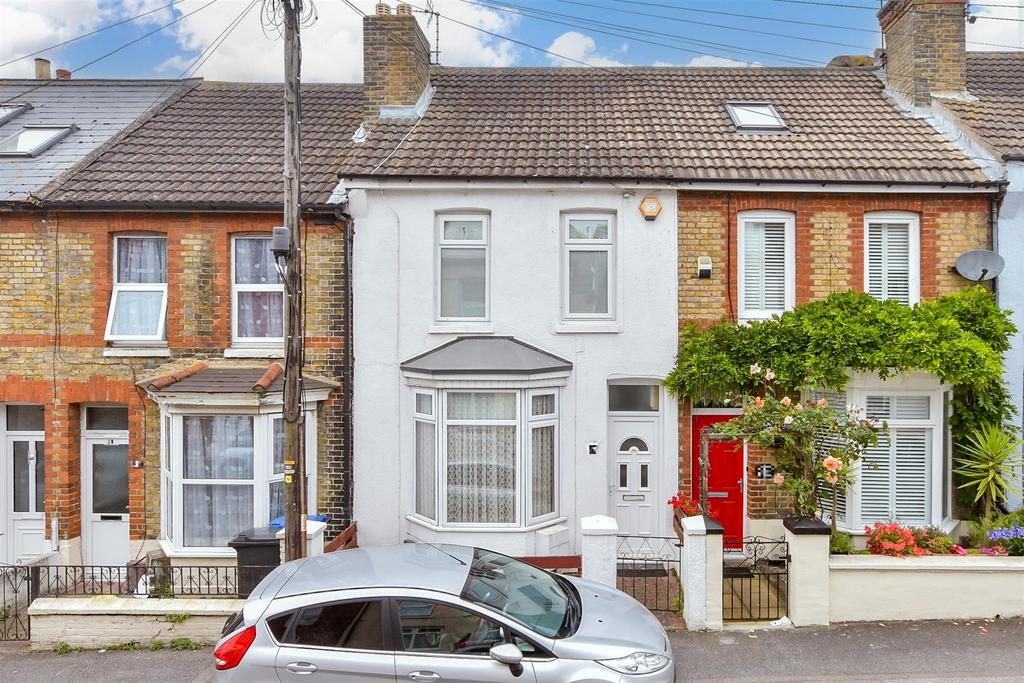Avenue Road, Ramsgate, Kent 2 bed terraced house for sale £270,000