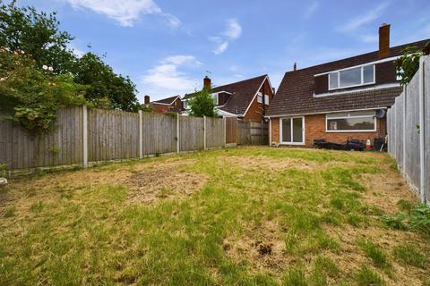 3 bedroom semi-detached house for sale, Greenview Drive, Towcester, NN12