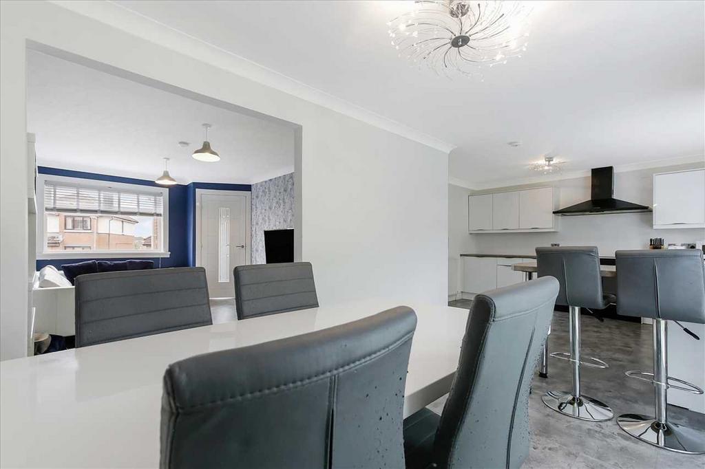 Dining Area (2)