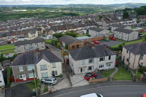 3 bedroom semi-detached house for sale, Heolddu Crescent, Bargoed, CF81