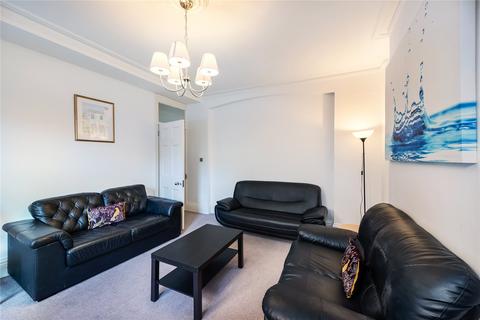 3 bedroom apartment to rent, Clarence Gate Gardens, Glentworth Street, NW1