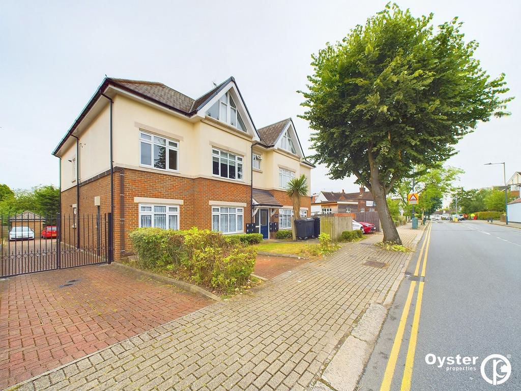 Draycott Avenue, Mulberry Lodge, HA3 2 bed flat to rent £2,000 pcm (£