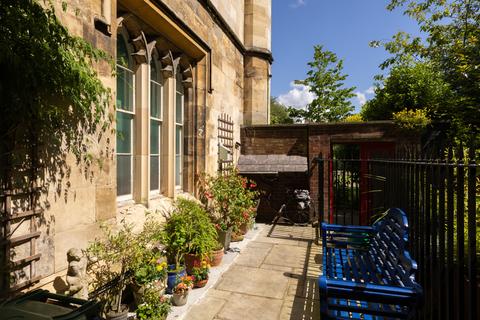 5 bedroom terraced house for sale, Minster Yard, York, YO1