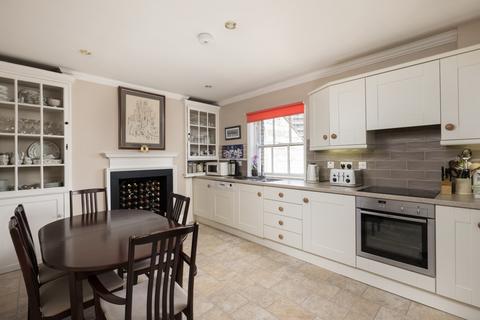 5 bedroom terraced house for sale, Minster Yard, York, YO1