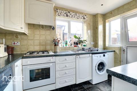 3 bedroom semi-detached house for sale, Farmleigh Avenue, Clacton-On-Sea