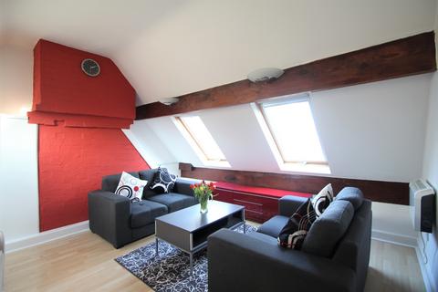 2 bedroom flat to rent, Otley Road, Leeds, West Yorkshire, LS16