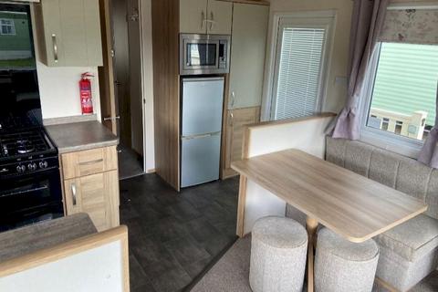 2 bedroom static caravan for sale, Pretoria Caravan Park, , Point Clear CO16