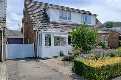 3 bedroom semi-detached house for sale, Hawthorn Crescent, Shepton Mallet, BA4