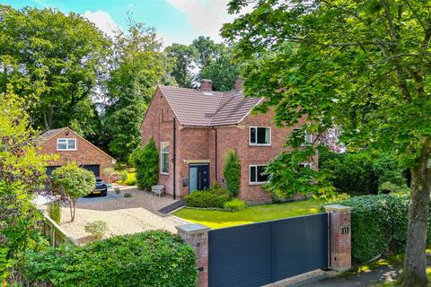 4 bedroom detached house for sale, Park Avenue, Camberley, Surrey, GU15