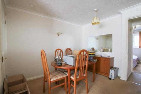 1 bedroom retirement property for sale, Acorn Drive, Wokingham, RG40